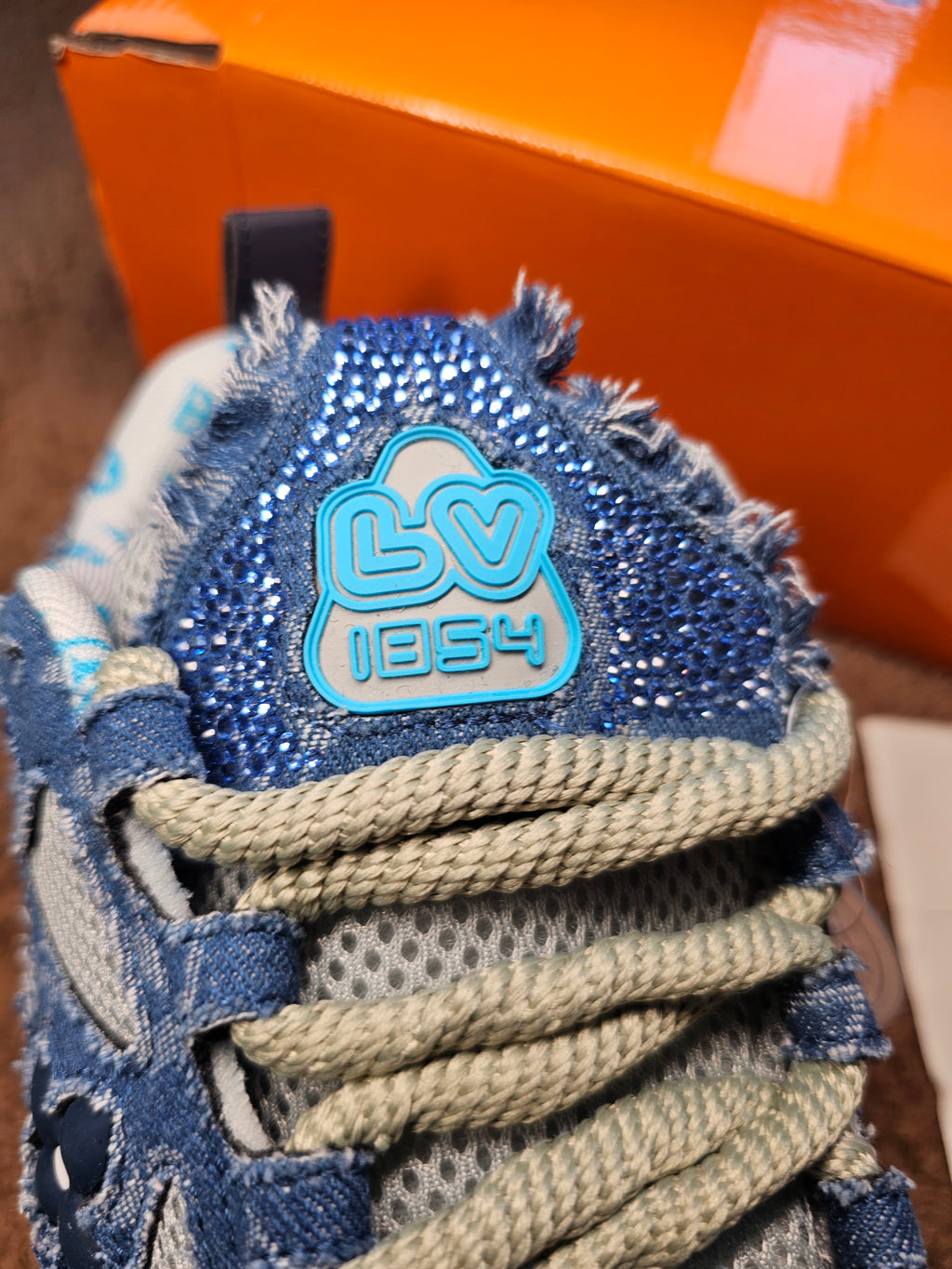 Lv Trainer blue denim