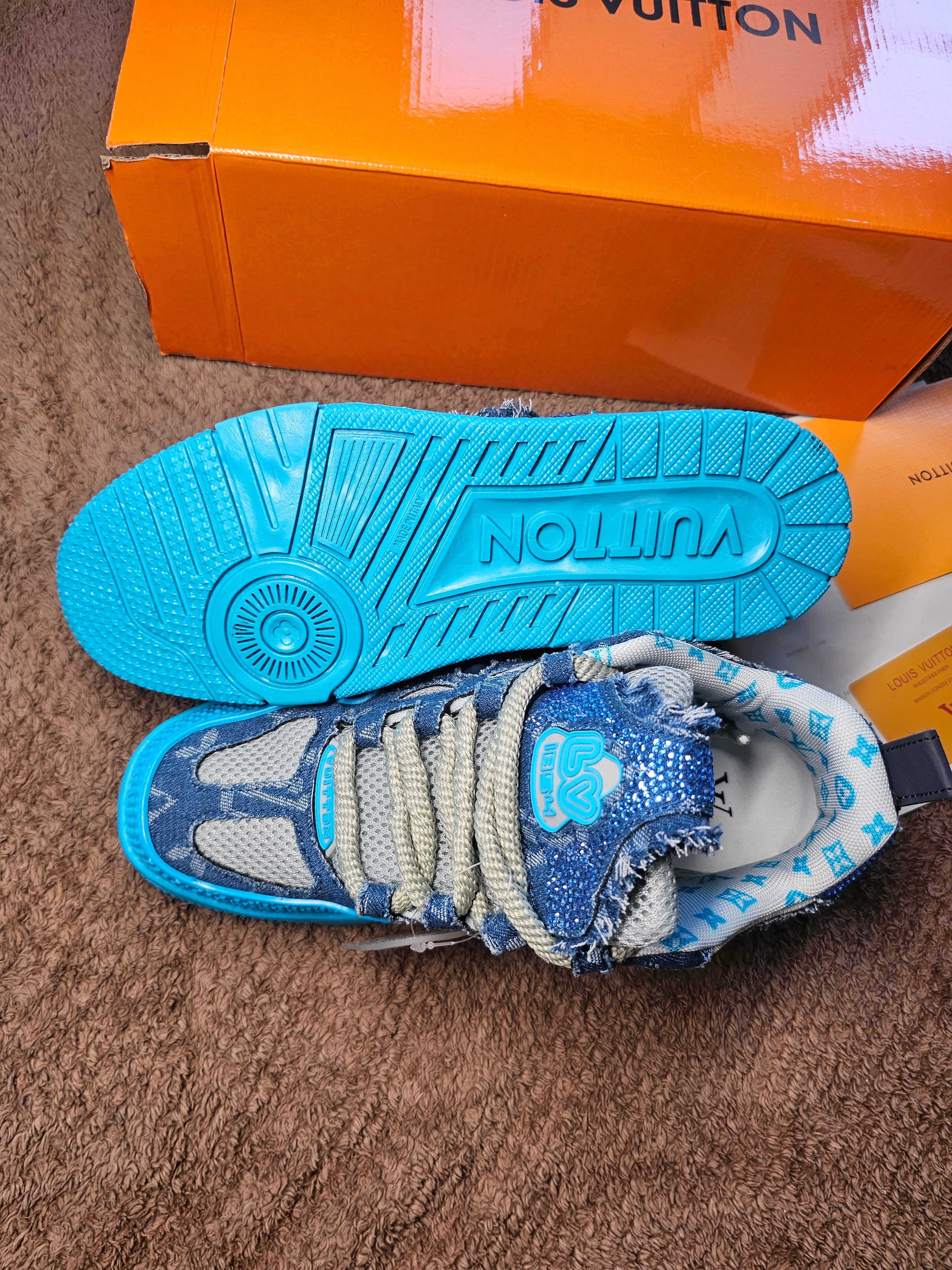 Lv Trainer blue denim
