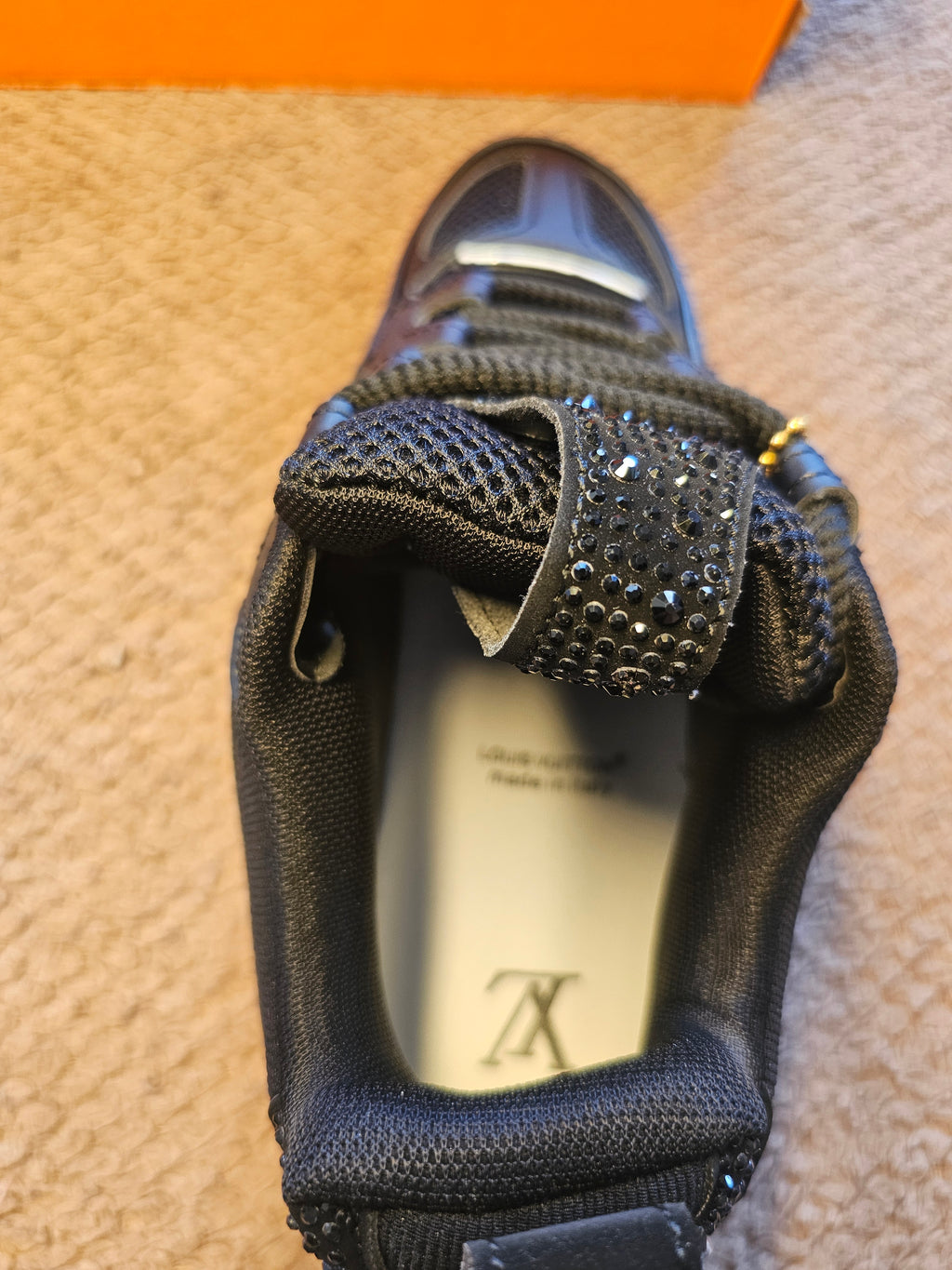 Lv black dark