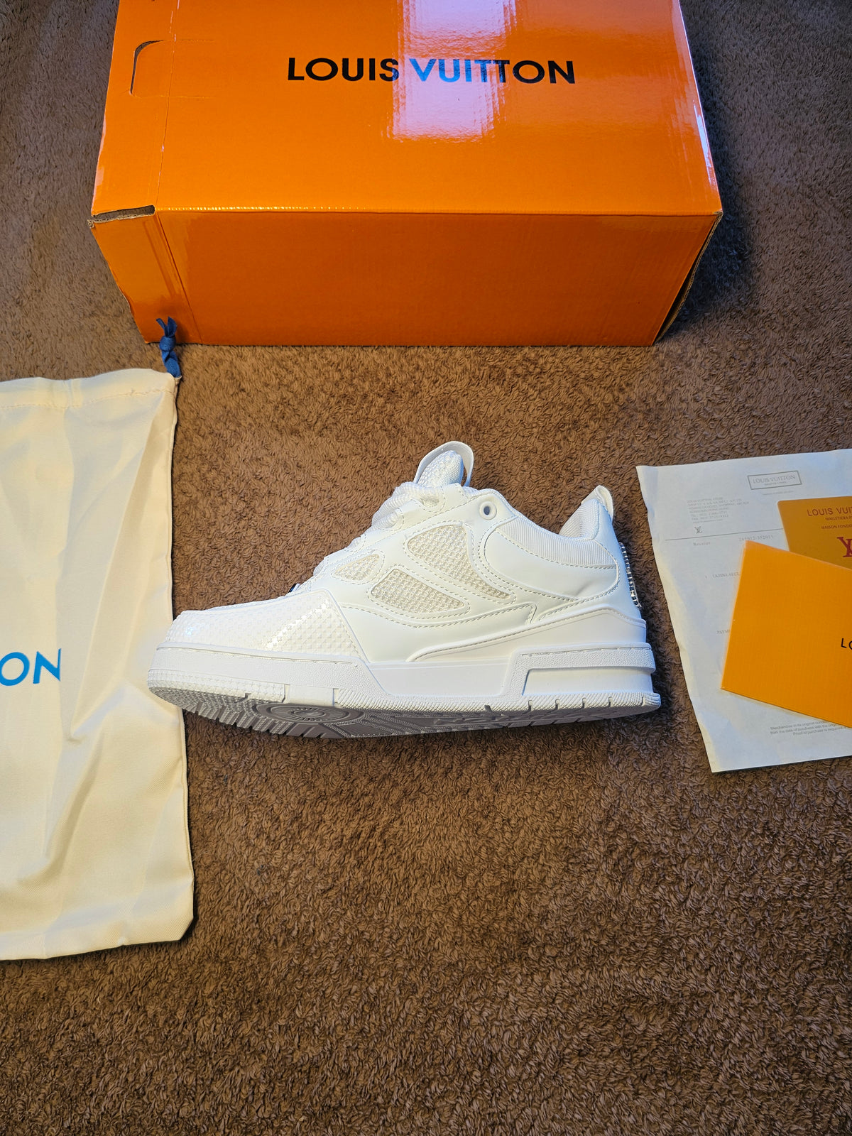 Lv stake white