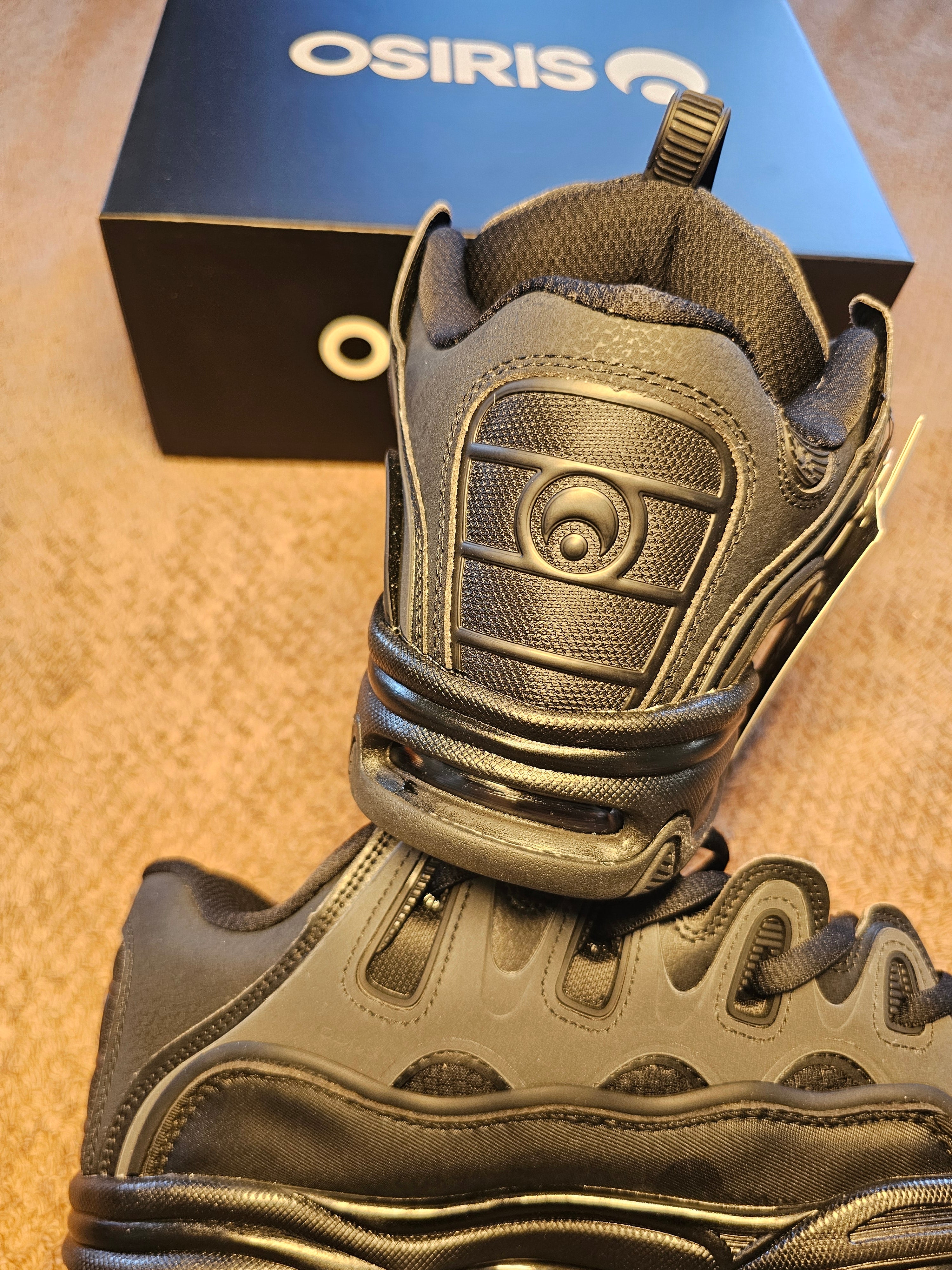 D3 black