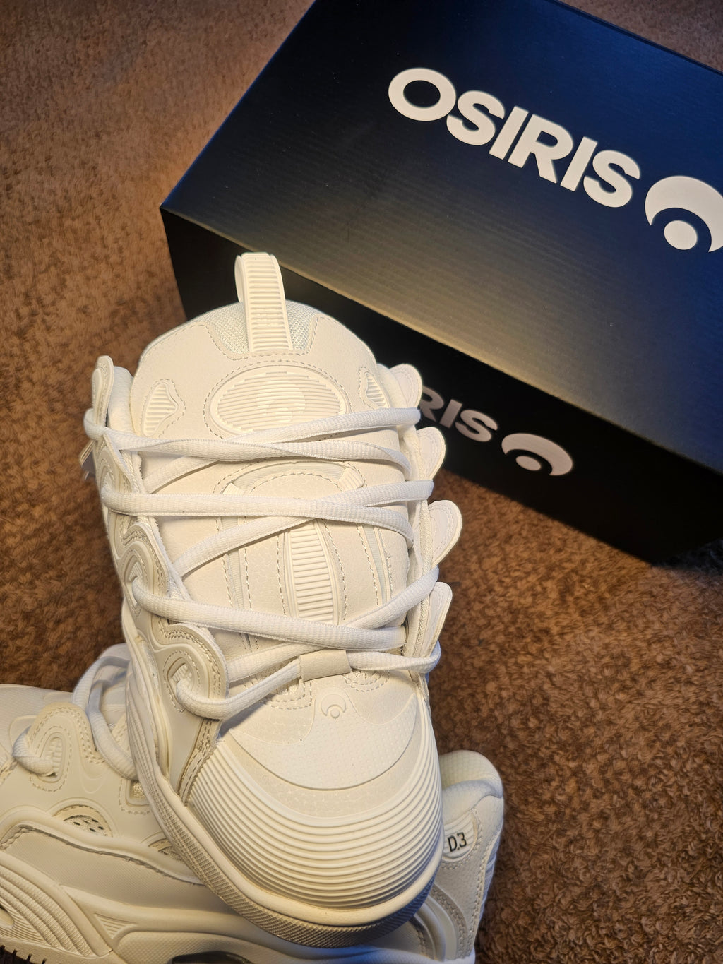 D3 white