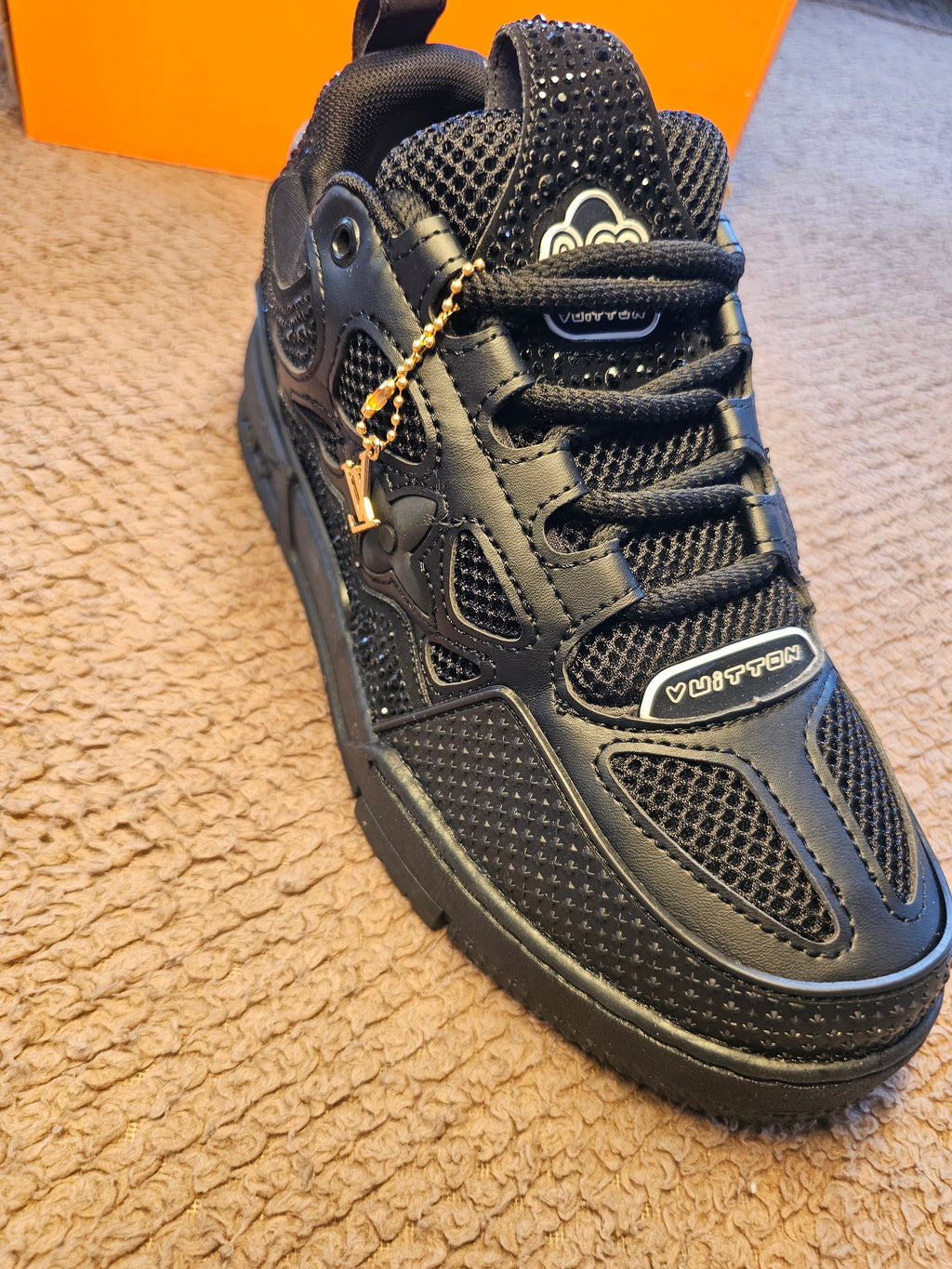 Lv black dark