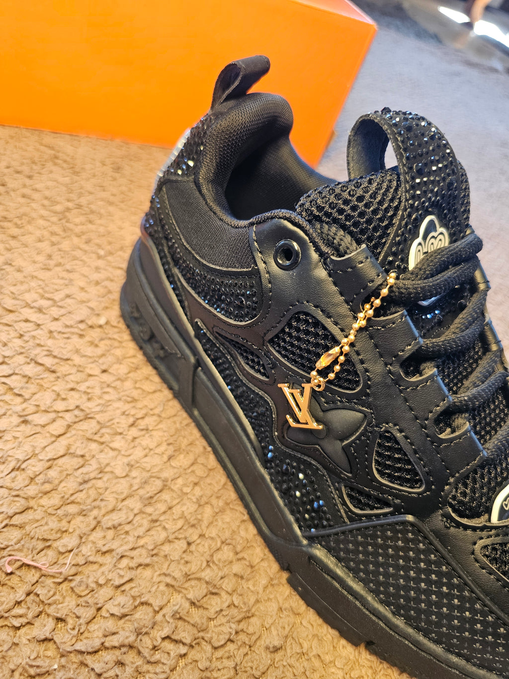 Lv black dark